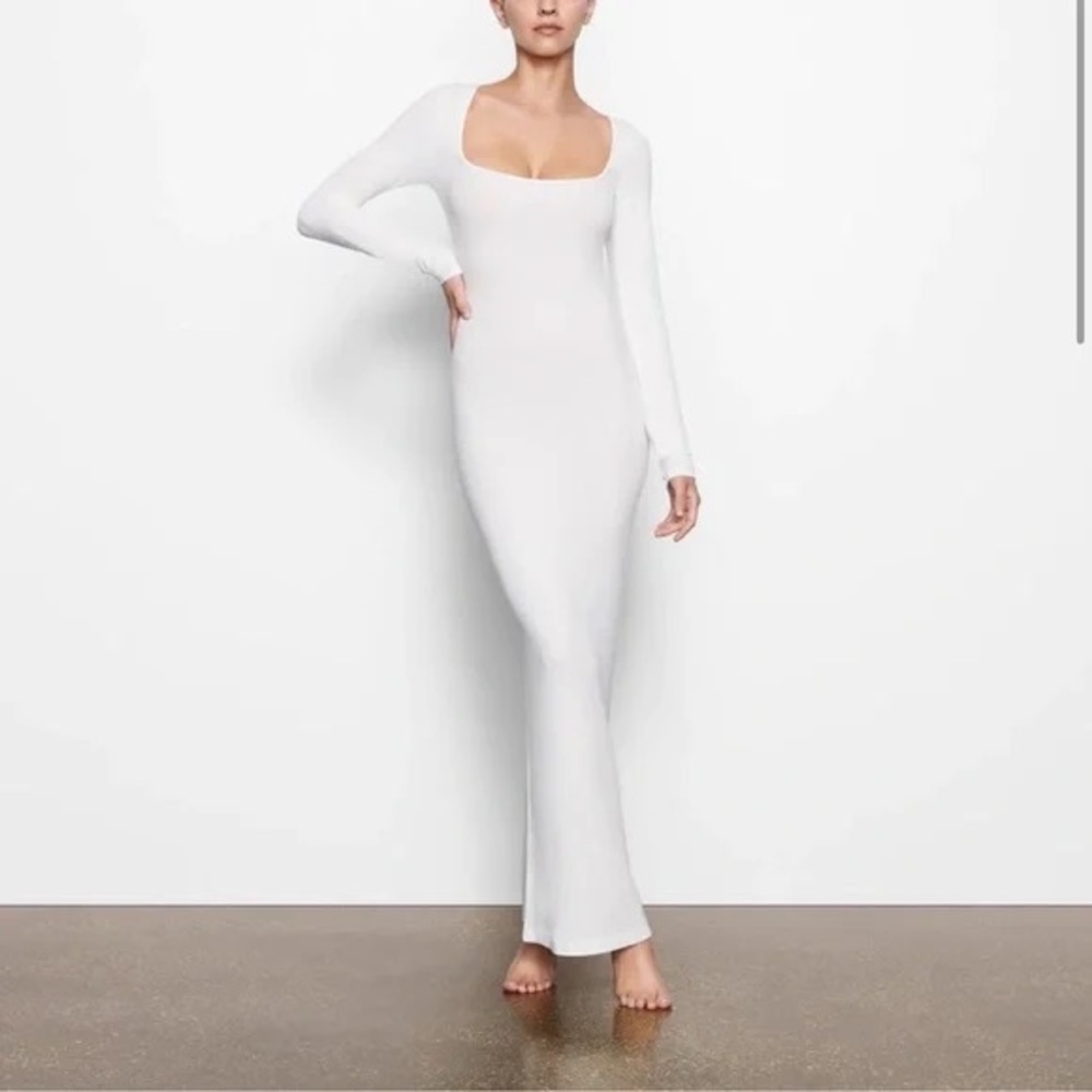 NWT Skims Long Sleeve Dress